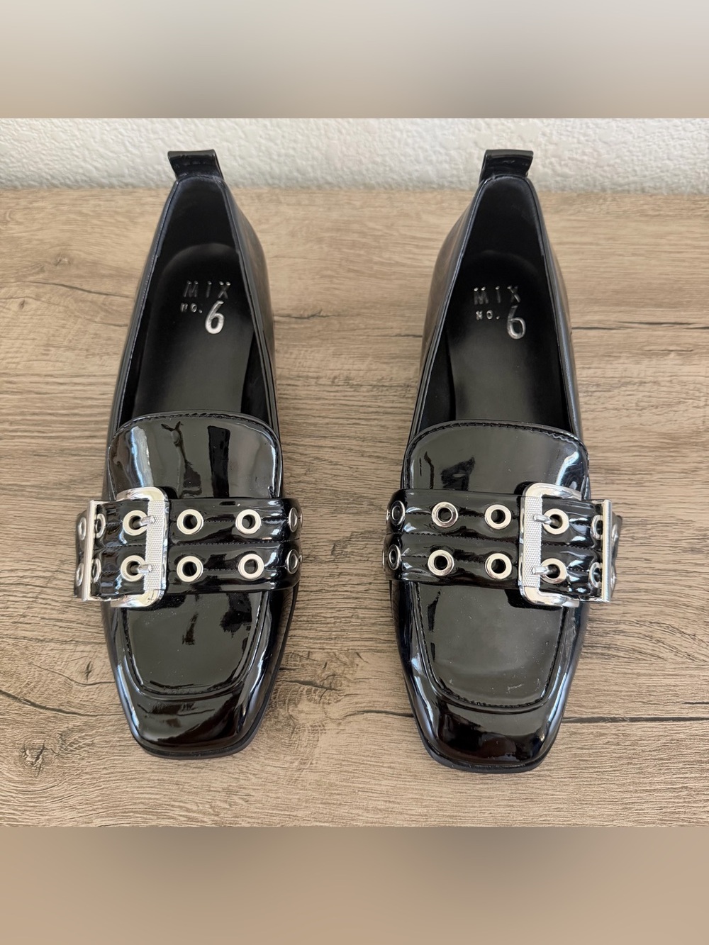 MIX NO. 6 Women's Size 6.5M Loafer Flats Shoes Dressy Shiny Silver Buckle - Picture 2 of 7